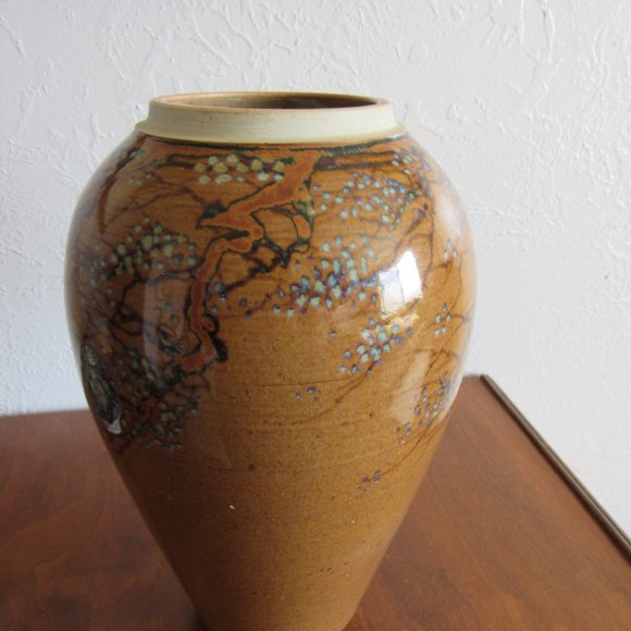 Vintage Brown and Blue Grapes Vase Signed - Picture 4 of 6